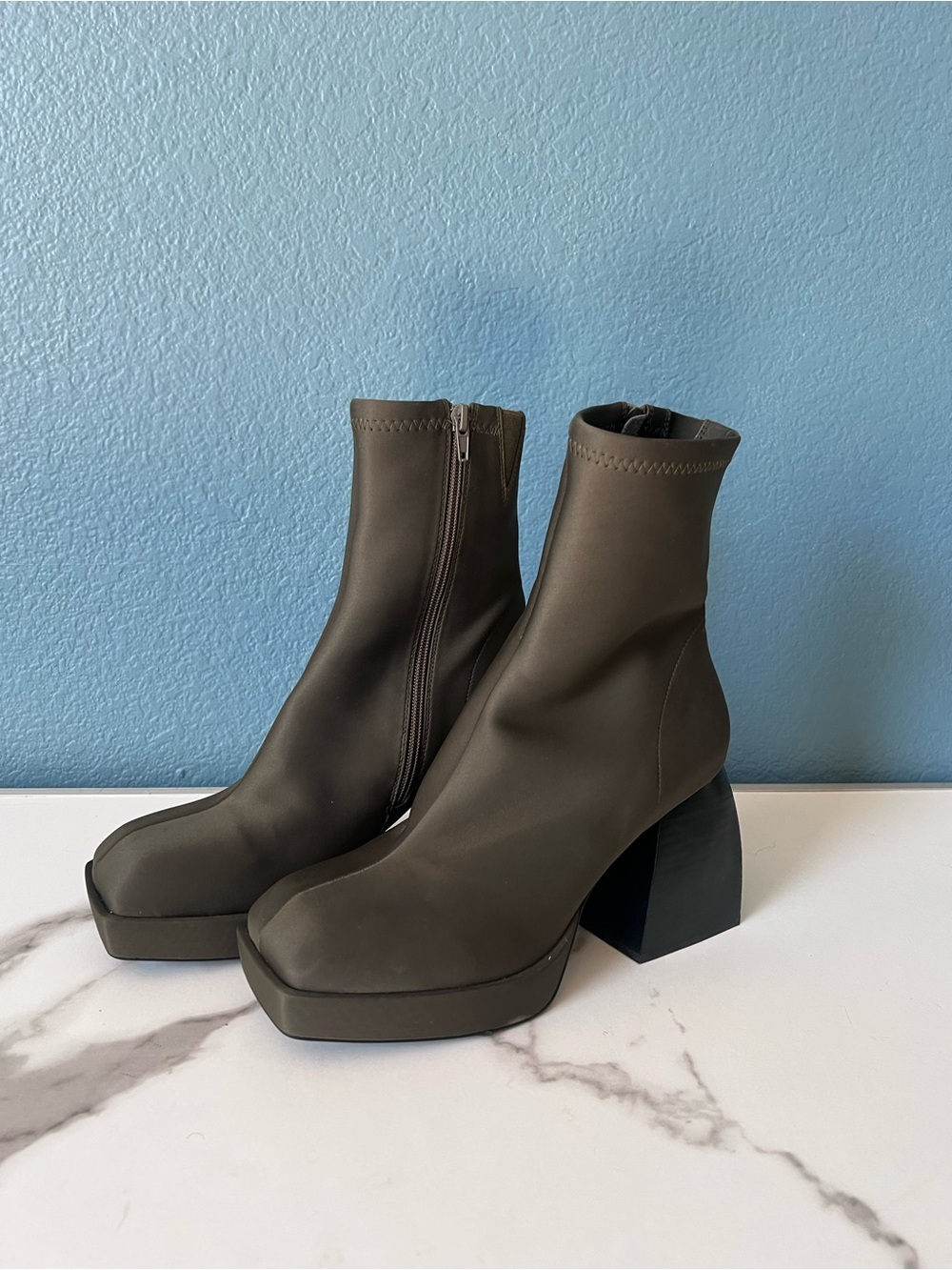 Jeffrey Campbell Women’s Olive Green Platform Ankle Sock Boots Chunky heels